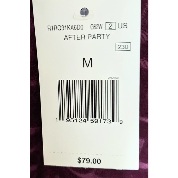 Guess Womens After Party Velour Logo Cropped Hoodie Sweatshirt Size M Purple NWT - Picture 4 of 7